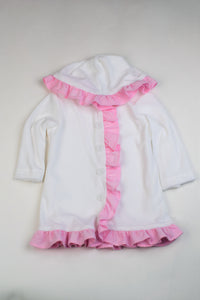 The Ruffle Terry Hooded Coverup from Funtasia Too is perfect for your little one! Available in both pink and blue, this adorable coverup features ruffle details on a white terry fabric. Keep your child cozy and stylish whether at the pool, beach, or bath time.