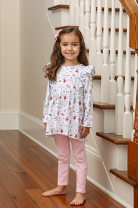 Get ready to dance your way into the holidays with our Nutcracker Ballet Tunic Set from Trotter Street Kids! Made with comfort and style in mind, this set is the perfect addition to her wardrobe. Take a twirl, relax, and get festive in our Nutcracker Ballet tunic and legging set.